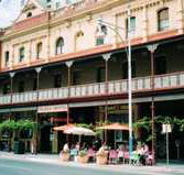 Plaza Hotel - Hotel Gold Coast