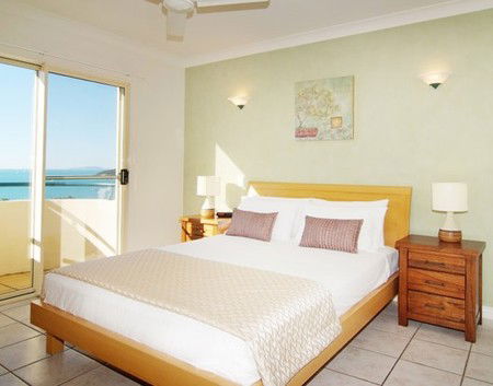 Airlie Beach QLD Hotel Gold Coast