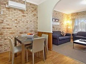 Highlander Motor Inn And Apartments - Hotel Gold Coast 3