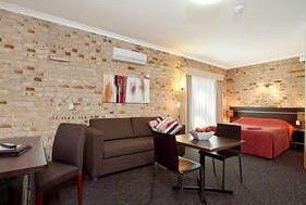 Highlander Motor Inn And Apartments - Hotel Gold Coast 4