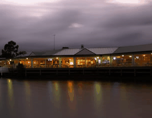 Waterfront Hotel - Hotel Gold Coast