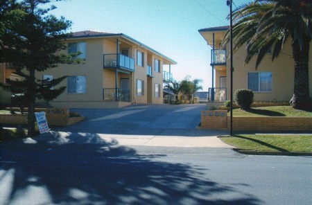 AA Madalena Court Holiday Apartments - Hotel Gold Coast 0
