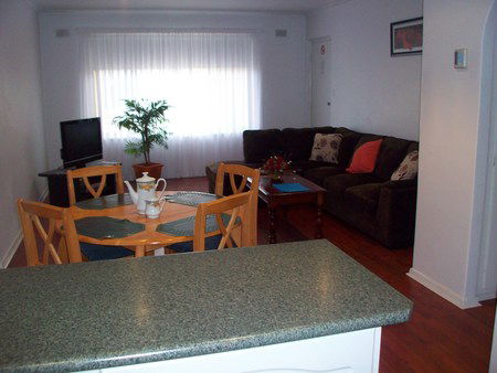 AA Madalena Court Holiday Apartments - Hotel Gold Coast 2