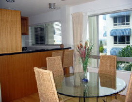 Estoril On Moffat Holiday Apartments - Hotel Gold Coast 3