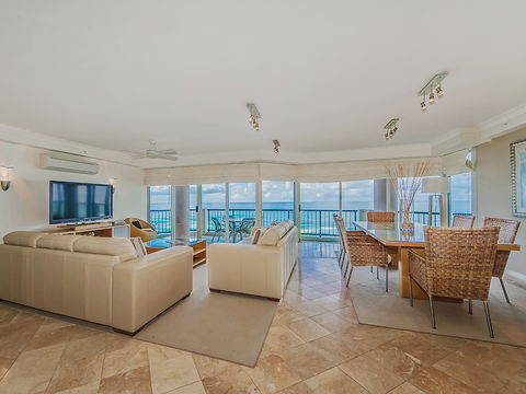 AA Oceana On Broadbeach - Hotel Gold Coast 12