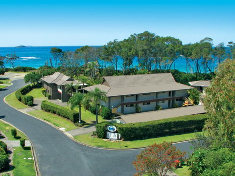 Absolute Beachfront Smugglers On The Beach - Hotel Gold Coast 0