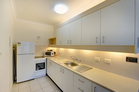 Absolute Beachfront Smugglers On The Beach - Hotel Gold Coast 2