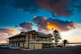 Arno Bay SA Hotel Gold Coast