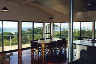 Saar Beach House - Hotel Gold Coast 1