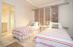 Absolute Beachfront Belongil Summerhouse - Hotel Gold Coast 4