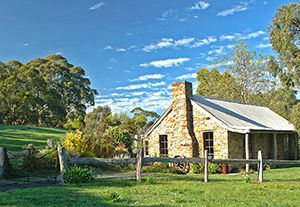 Adelaide Hills Country Cottages - Gum Tree Cottage - Hotel Gold Coast 0