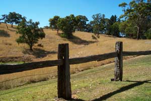 Adelaide Hills Country Cottages - Gum Tree Cottage - Hotel Gold Coast 4