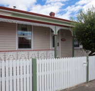 Newdegate House - Hotel Gold Coast