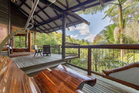 Secrets On The Lake - Hotel Gold Coast 3