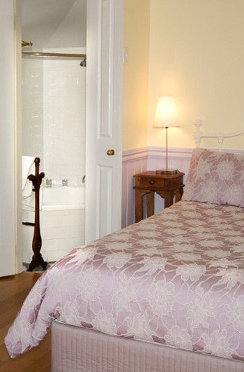 Hyams Beach Seaside Cottages - Hotel Gold Coast 2