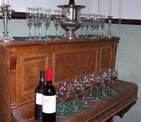 Duke Of Cornwall Inn - Hotel Gold Coast 2