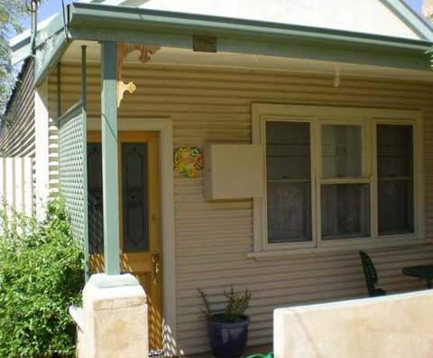 Blue Wren Cottage - Broken Hill - Hotel Gold Coast 2