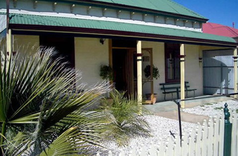 Emaroo Cottage On Argent Street - Hotel Gold Coast 1