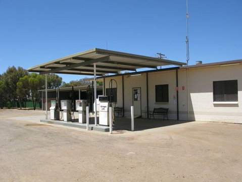 Silverland Caravan Park - Hotel Gold Coast 2