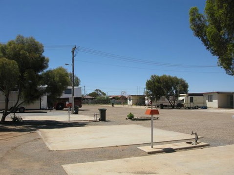 Silverland Caravan Park - Hotel Gold Coast 3