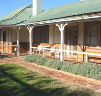 Gundagai Historic Cottages Bed and Breakfast - Hotel Gold Coast