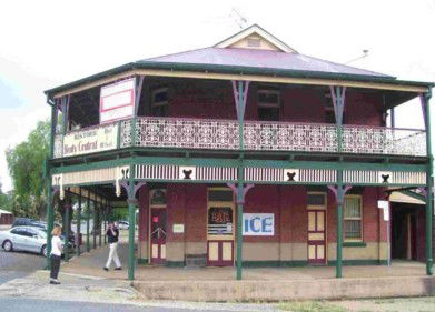 Henty NSW Hotel Gold Coast
