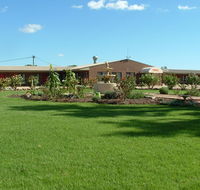 Newell Motor Inn - Hotel Gold Coast