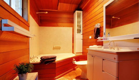 Beach House On Kendalls - Hotel Gold Coast 3