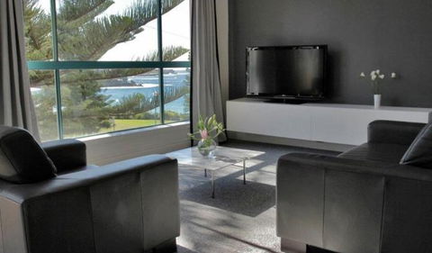 AeA The Coogee View Beachfront Serviced Apartments - Hotel Gold Coast 3