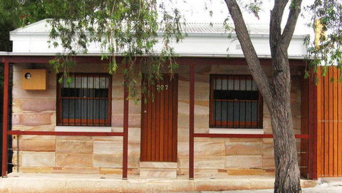 Australia Street Cottage - Hotel Gold Coast 5