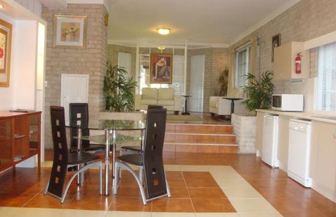 Caroline Bay Getaway - Hotel Gold Coast 3