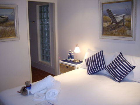 Alexander Lakeside Bed And Breakfast - Hotel Gold Coast 3