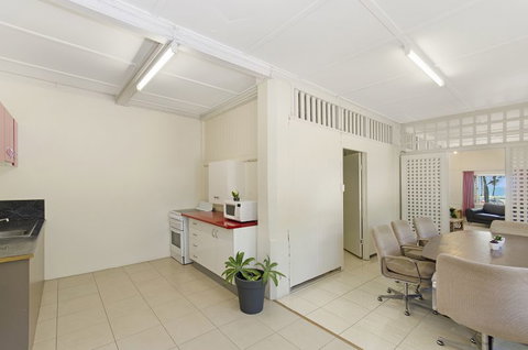 Strand Motel - Hotel Gold Coast 7