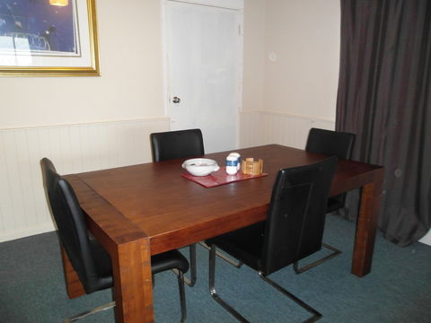 AMELIA STREET GLADSTONE 5 BEDROOMS - Hotel Gold Coast 2