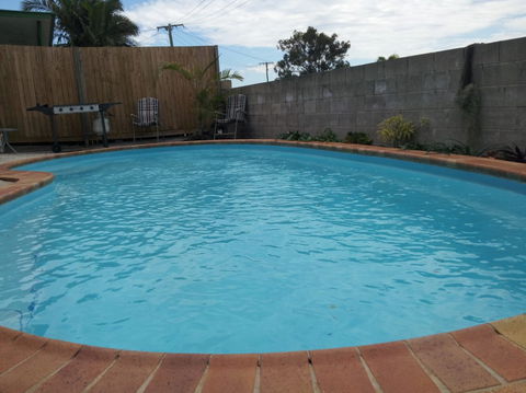 AMELIA STREET GLADSTONE 5 BEDROOMS - Hotel Gold Coast 5