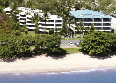 Roydon Beachfront Holiday Apartments - Hotel Gold Coast 2