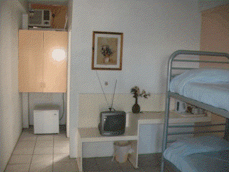 Globetrotters Budget Accommodation - Hotel Gold Coast 2