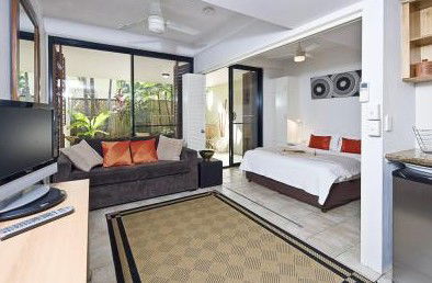 Julians Apartments - Hotel Gold Coast 2