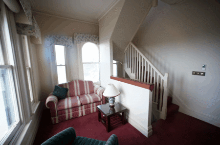 The Yarra Glen Grand Hotel - Hotel Gold Coast 3