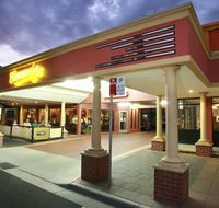 The Commodore Motor Inn - Hotel Gold Coast