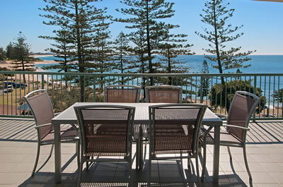 Norfolks On Moffat Beach - Hotel Gold Coast 4