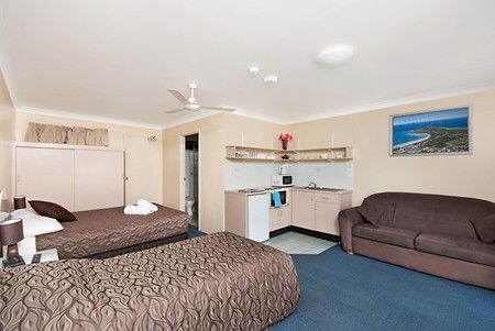 Byron Bay Side Central Motel - Hotel Gold Coast 2
