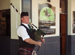 Jack Duggans Irish Pub - Hotel Gold Coast 1