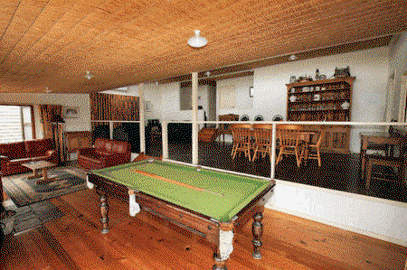 King Parrot Holiday Cottages - Hotel Gold Coast 2