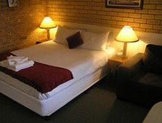 Blue Violet Motor Inn - Hotel Gold Coast 3