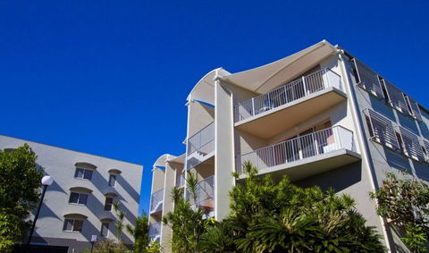 Endless Summer Resort - Hotel Gold Coast 1
