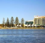The Entrance Waldorf Apartment Hotel - Hotel Gold Coast