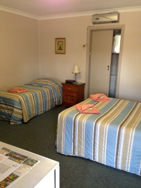 Kootingal Land View Motel - Hotel Gold Coast 4
