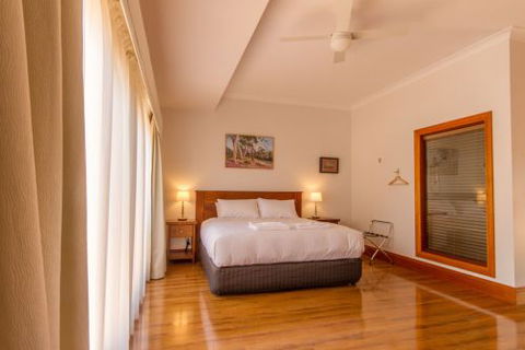 JV Jones Pty Ltd - Hotel Gold Coast 2