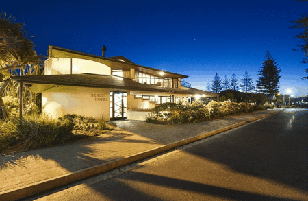 Beach Hotel Resort - Hotel Gold Coast 1